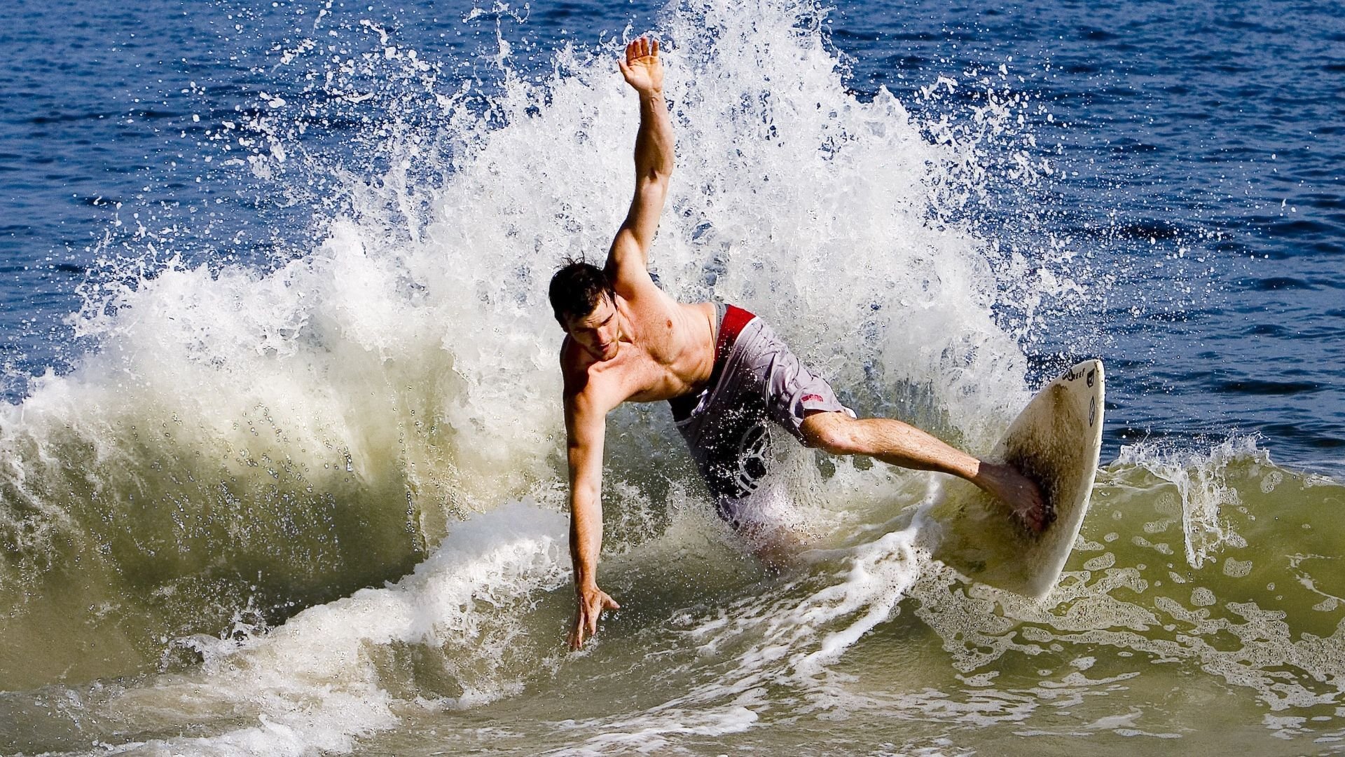 青少年“篮球声”公益播客在全国多地上线，传递正能量，篮球音频节目